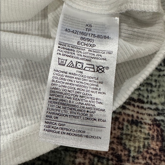 Gap Rib Henley - Picture 4 of 4